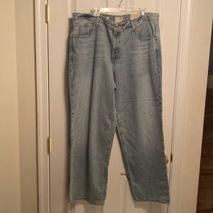 Universal Thread Light Wash 90s Baggy Jeans…size 17